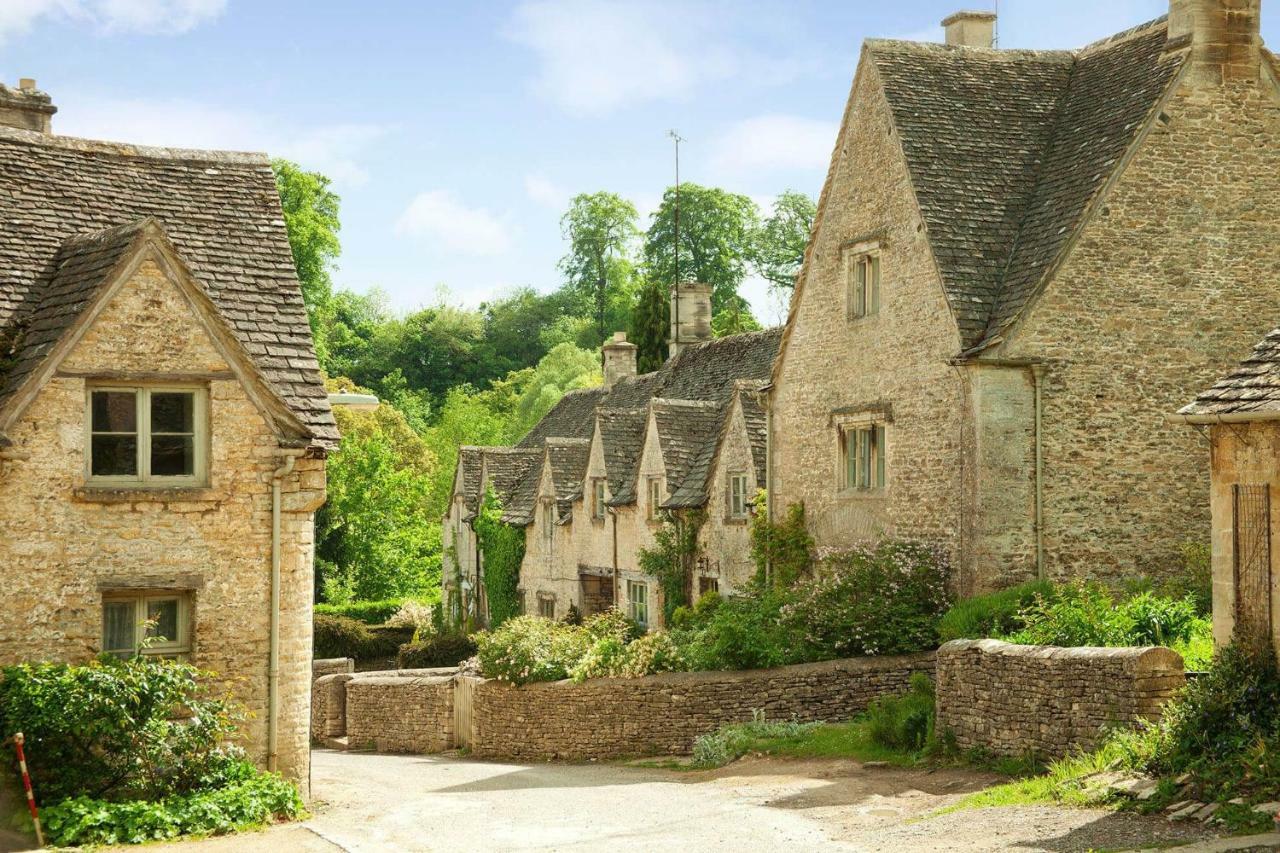Mallard Lodge Cirencester Eksteriør bilde